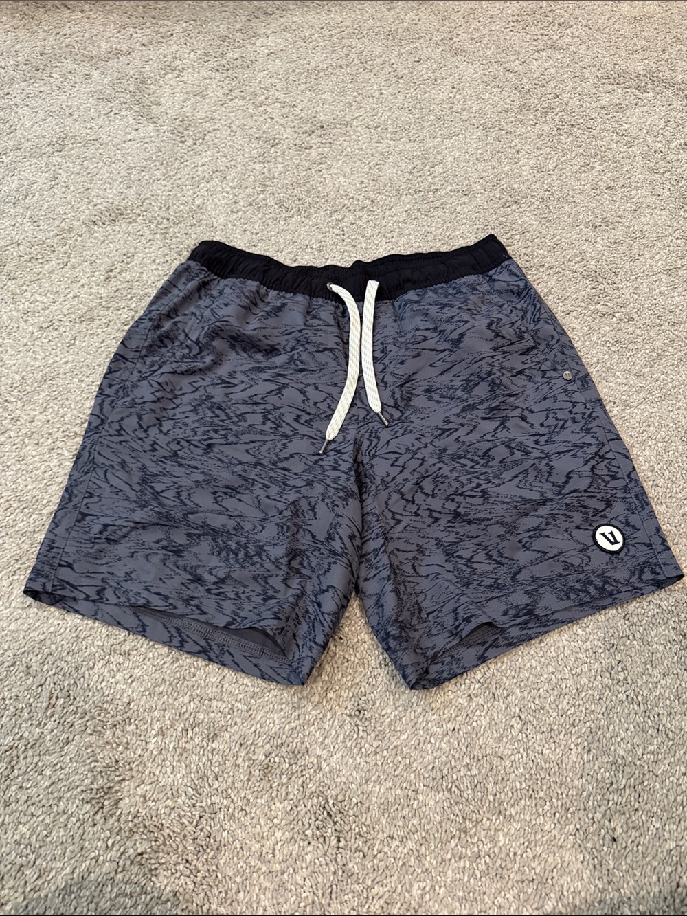 Men's Performance Drawstring Shorts - Gray Pattern Vuori size small